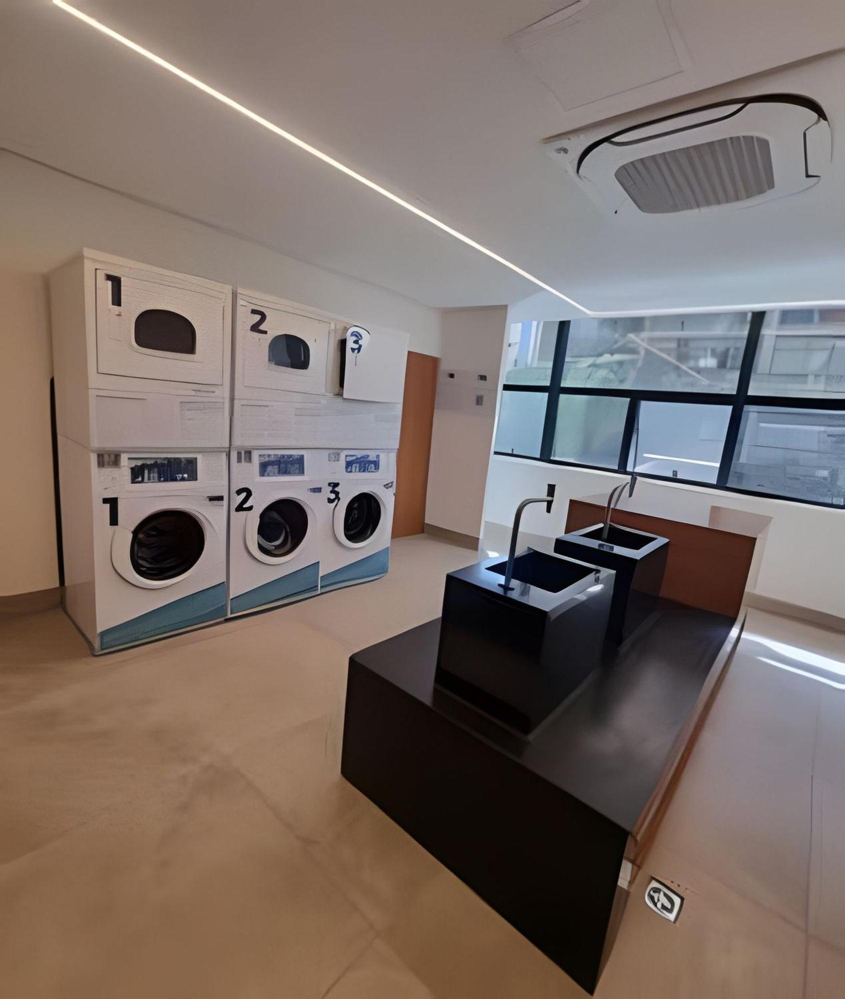 Prox. Av. Paulista Apartamento *